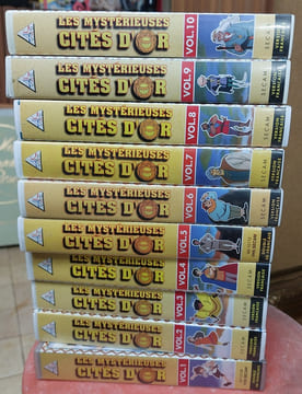 AK vidéo - les 39 épisodes en 10 VHS - rare ensemble collector ( légère usure d'ensemble) . les mystérieuses cités d'or (VHS - version française ...