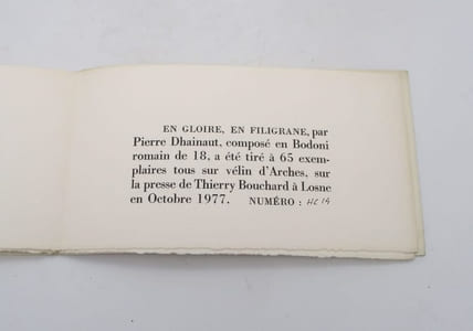 En gloire, en filigrane