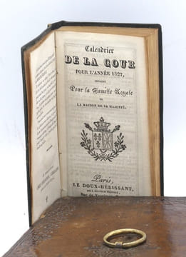 Calendrier de la cour pour l'année 1827, imprimé pour la famille royale et la maison de sa majesté.. [ALMANACH]. 