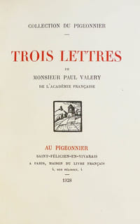 Trois lettres.