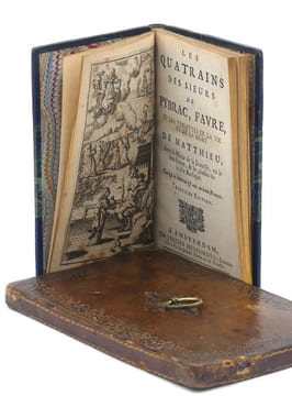 Les Quatrains des Sieurs de Pybrac, Favre et les Tablettes de la Vie et de la Mort de Matthieu, avec le Miroir de la Jeunesse, ou le bon Enfant, & les ...